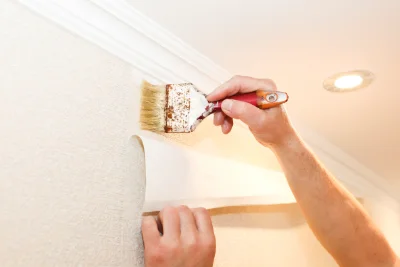Pose de papier peint à Tazilly — revêtements muraux et toiles de verre